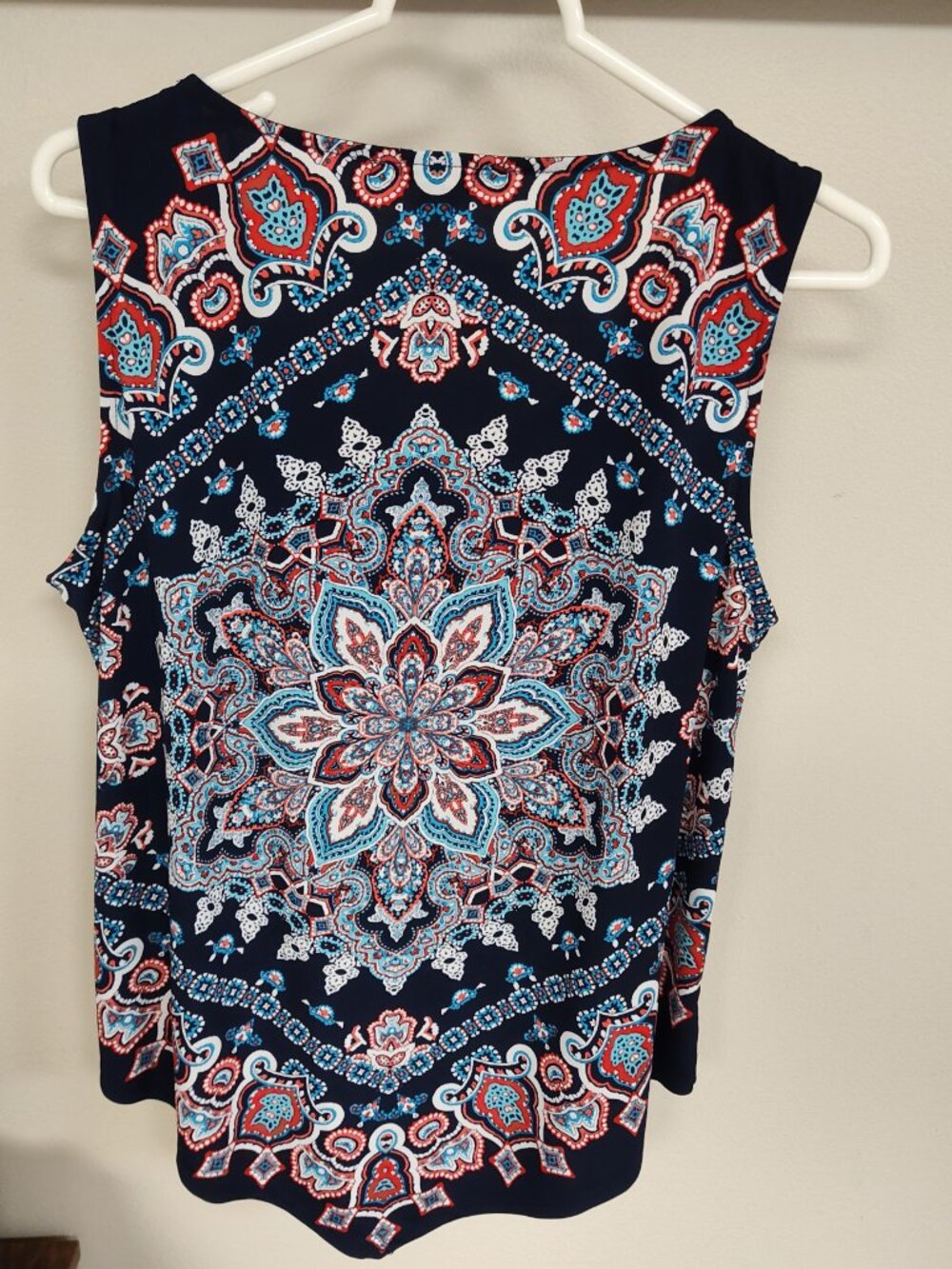 Women's Westport Rhinestone Accent Tank Top Handkerchief Hem Size Medium Petite - Picture 3 of 4